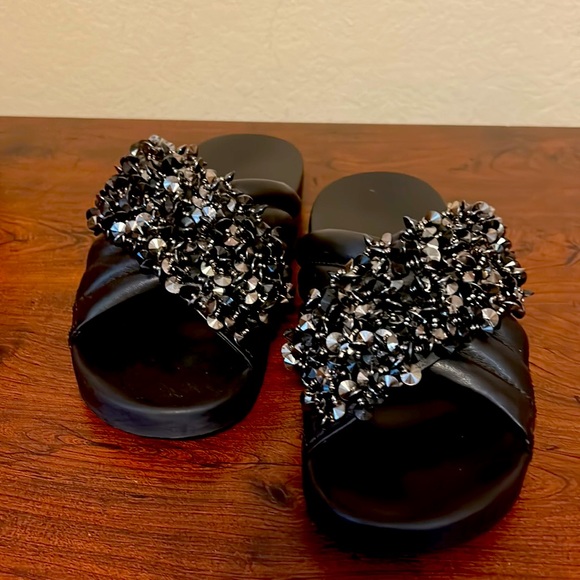 ❌SOLD❤️LIKE NEW Tory Burch sandals - Picture 3 of 7